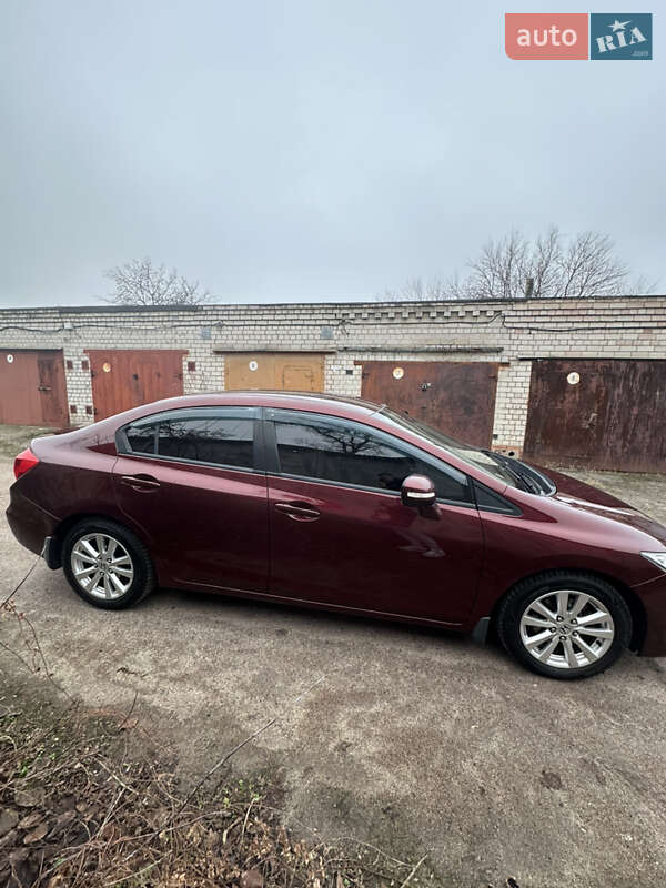 Седан Honda Civic 2012 в Чернігові