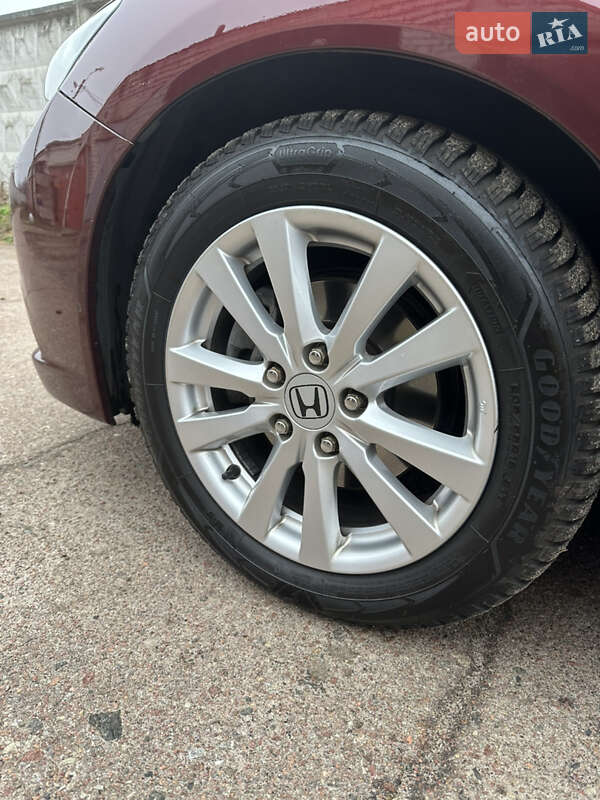 Седан Honda Civic 2012 в Чернігові