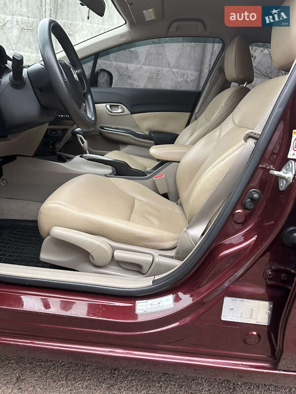 Седан Honda Civic 2012 в Чернігові