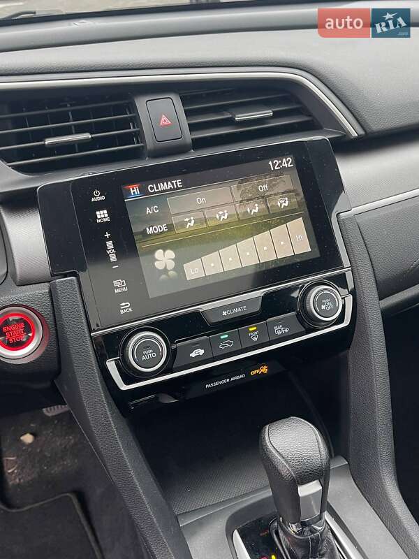 Седан Honda Civic 2018 в Львові фото 24 Седан Honda Civic 2018 в Львові