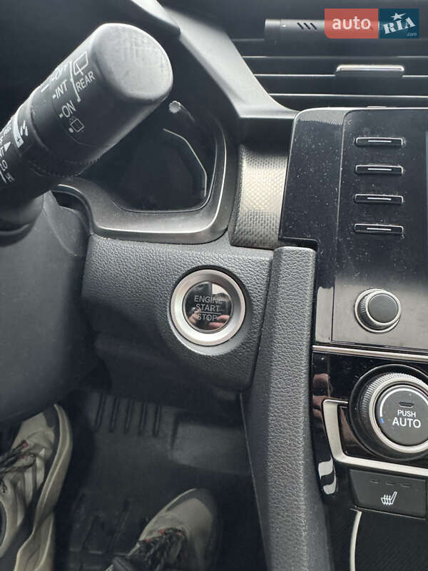 Хэтчбек Honda Civic 2019 в Львове