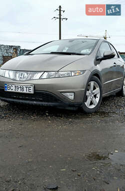 Хэтчбек Honda Civic 2007 в Винниках