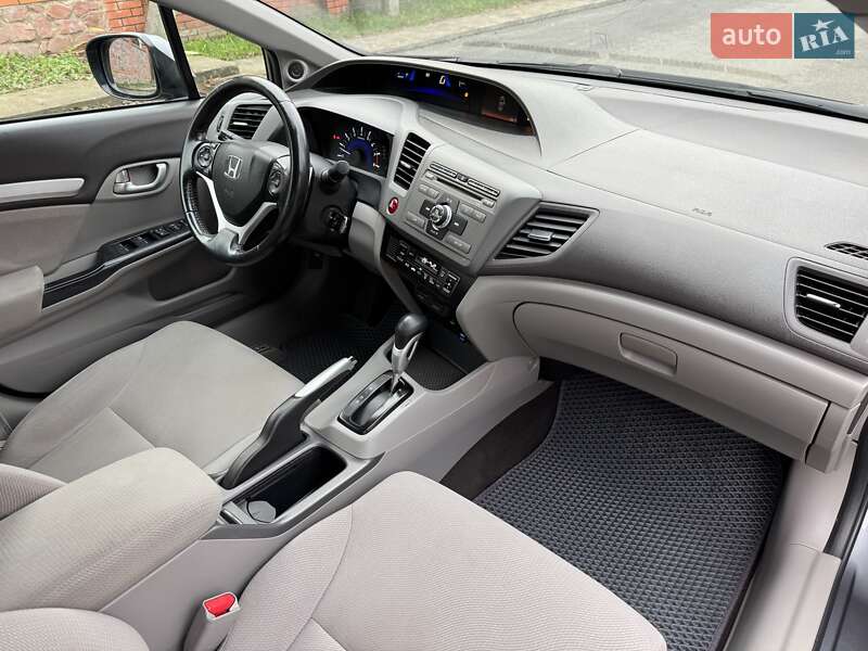 Седан Honda Civic 2012 в Киеве фото 33 Седан Honda Civic 2012 в Киеве