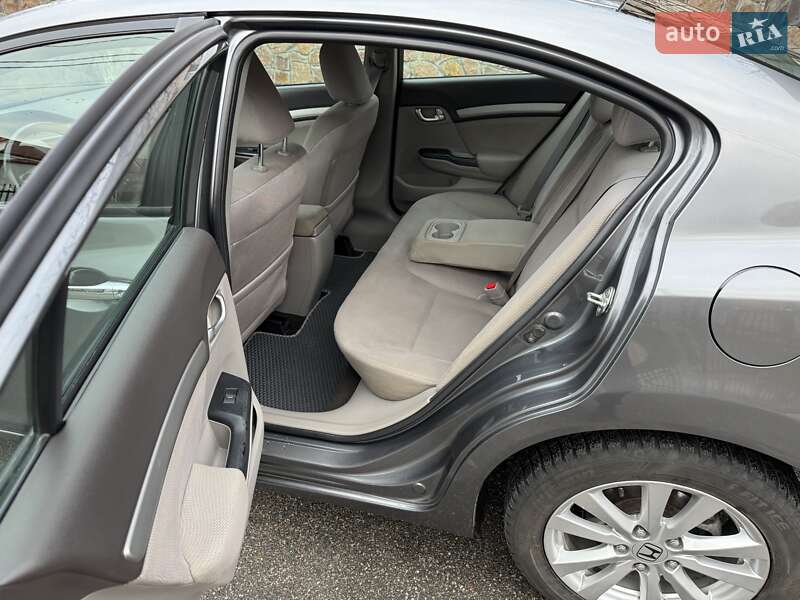 Седан Honda Civic 2012 в Киеве фото 40 Седан Honda Civic 2012 в Киеве