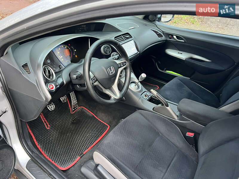 Хэтчбек Honda Civic 2007 в Киеве