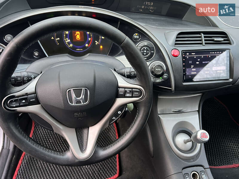 Хэтчбек Honda Civic 2007 в Киеве