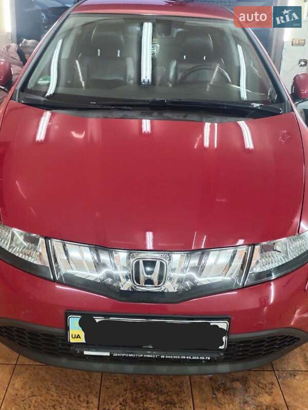 Хэтчбек Honda Civic 2008 в Киеве