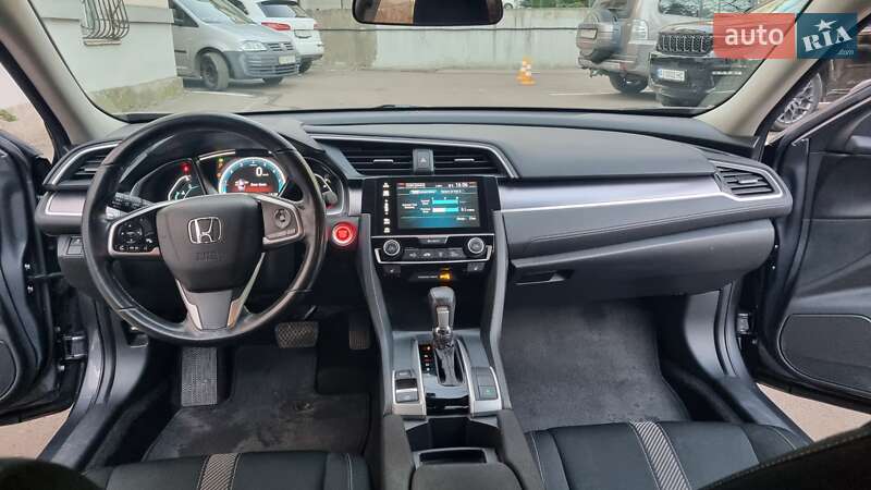 Седан Honda Civic 2018 в Львові