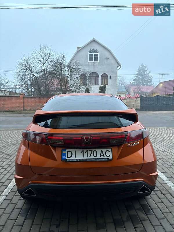 Хетчбек Honda Civic 2008 в Чернівцях