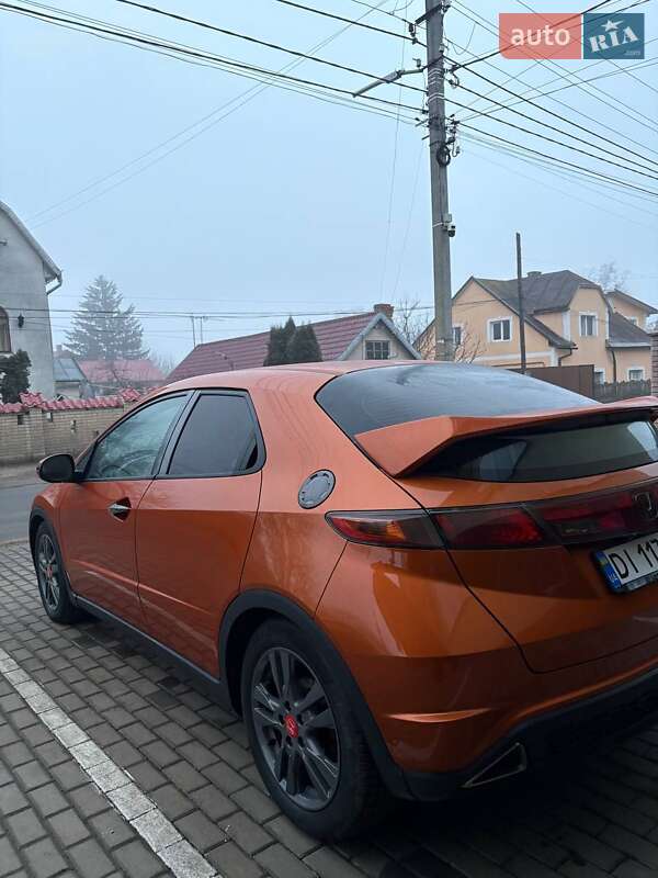 Хетчбек Honda Civic 2008 в Чернівцях