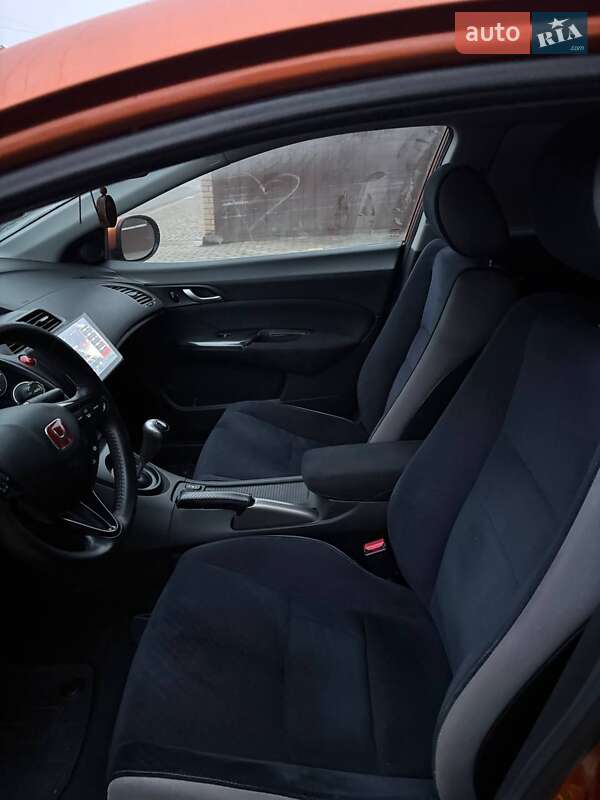 Хетчбек Honda Civic 2008 в Чернівцях