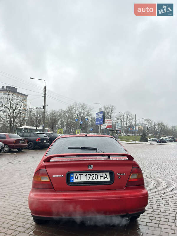 Ліфтбек Honda Civic 1995 в Івано-Франківську