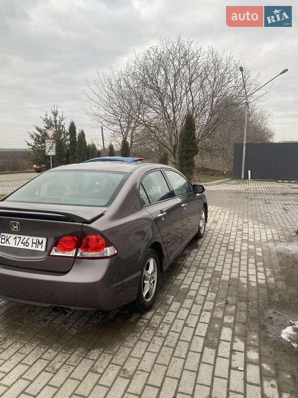 Седан Honda Civic 2009 в Здолбуніві