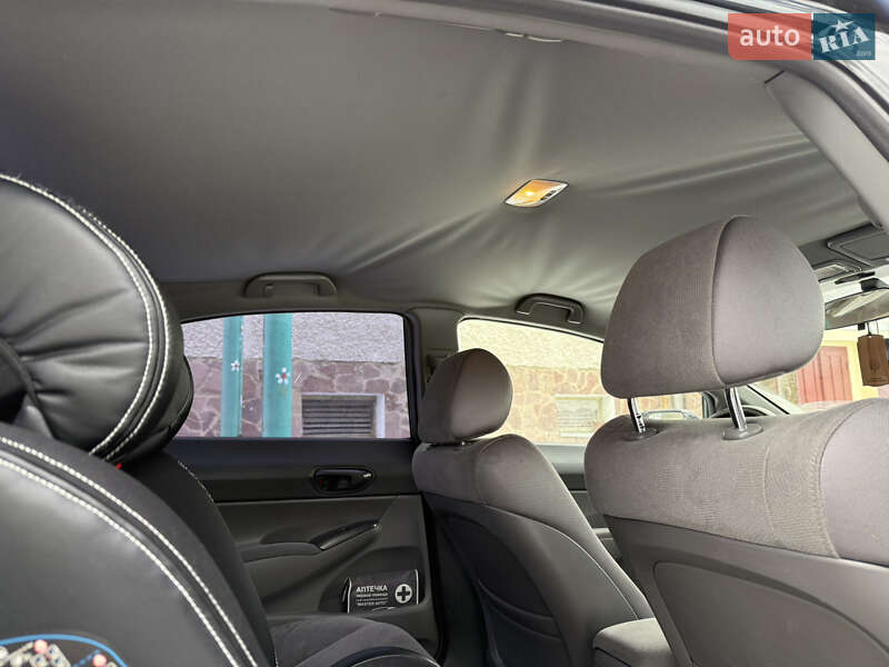 Седан Honda Civic 2007 в Кицмани