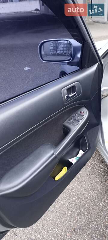 Седан Honda Civic 2005 в Днепре фото 10 Седан Honda Civic 2005 в Днепре