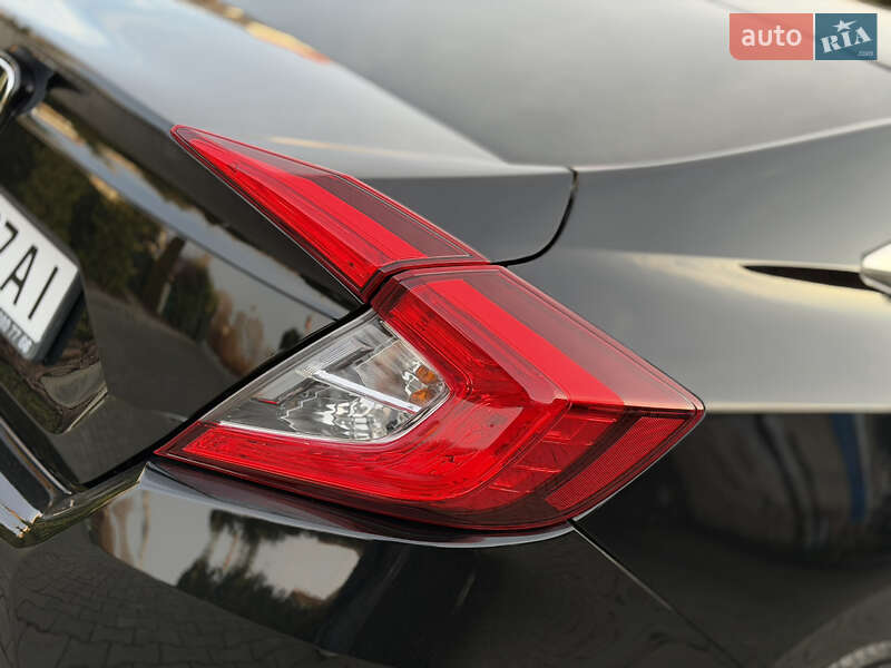 Седан Honda Civic 2018 в Одессе