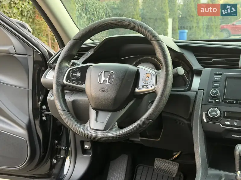 Honda Civic 2018 VIN 19XFC2F55JE036226 фото оголошення 30 з 111