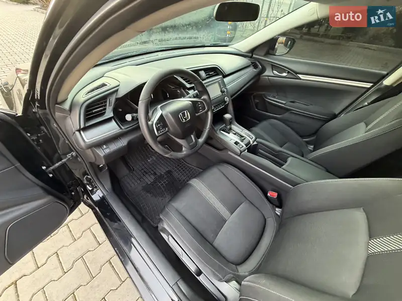 Honda Civic 2018 VIN 19XFC2F55JE036226 фото оголошення 48 з 111