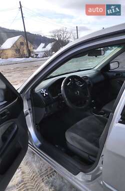 Седан Honda Civic 2001 в Воловце