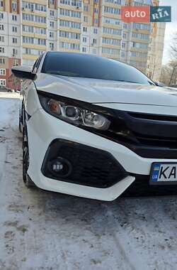 Хэтчбек Honda Civic 2016 в Киеве