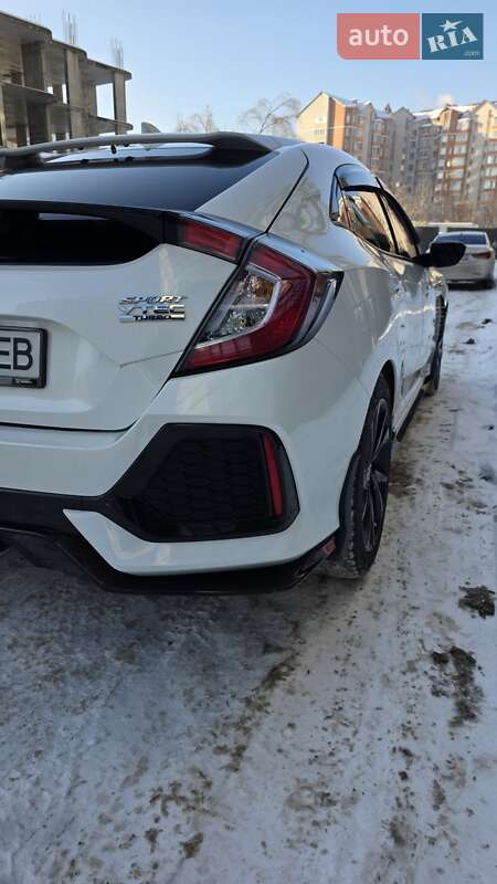 Хэтчбек Honda Civic 2016 в Киеве