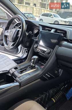 Хэтчбек Honda Civic 2016 в Киеве