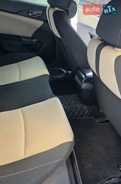 Хэтчбек Honda Civic 2016 в Киеве
