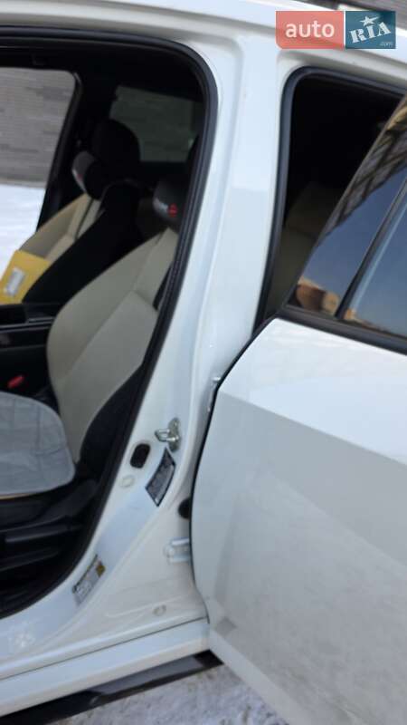 Хэтчбек Honda Civic 2016 в Киеве