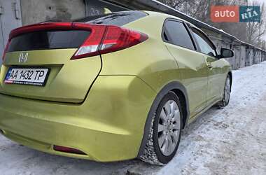 Хэтчбек Honda Civic 2012 в Киеве