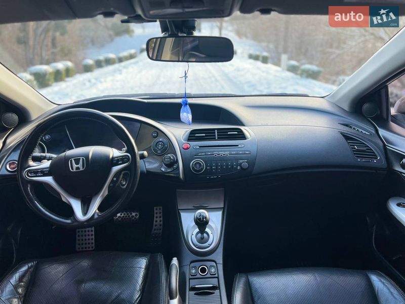 Хэтчбек Honda Civic 2008 в Лысянке