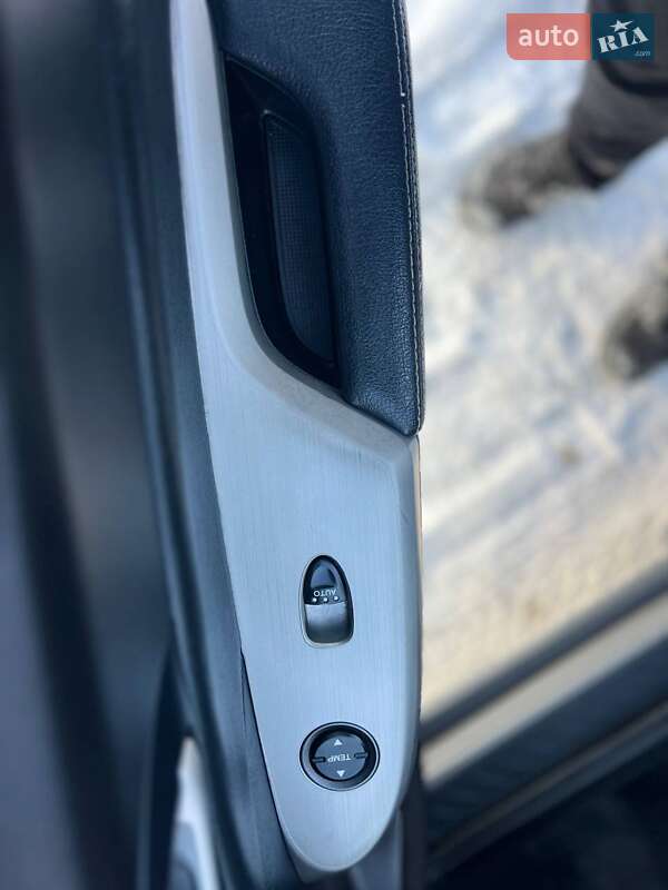 Хэтчбек Honda Civic 2008 в Лысянке