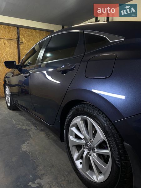 Седан Honda Civic 2016 в Киеве