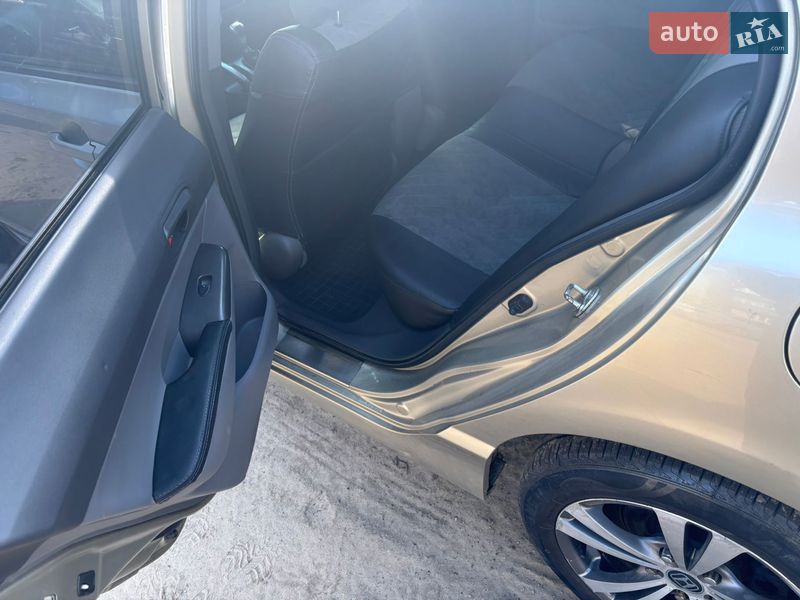 Хэтчбек Honda Civic 2008 в Днепре