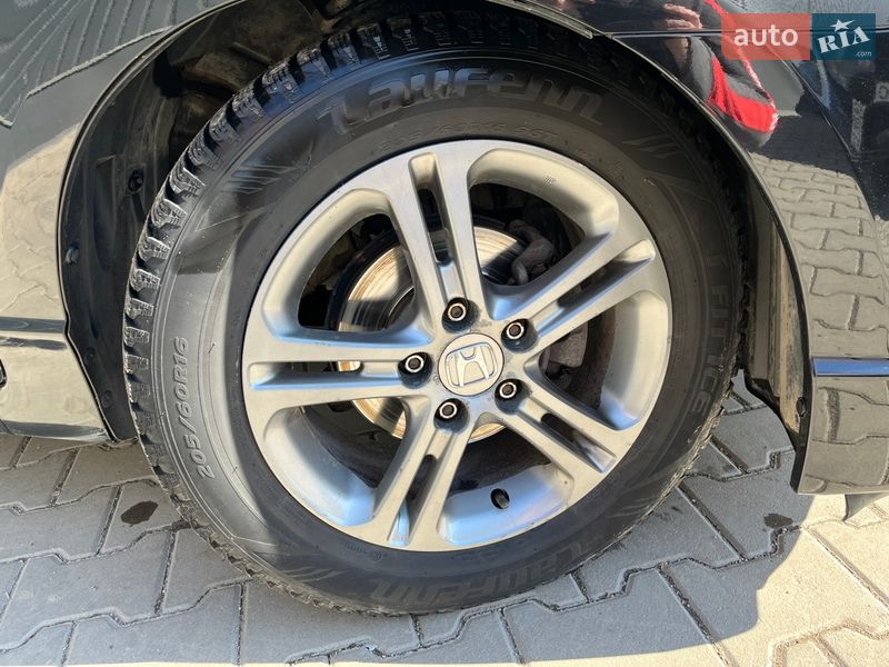 Седан Honda Civic 2008 в Черновцах