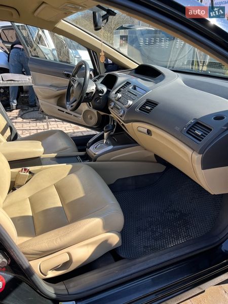 Седан Honda Civic 2008 в Черновцах