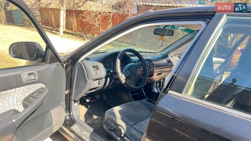 Седан Honda Civic 1997 в Черновцах
