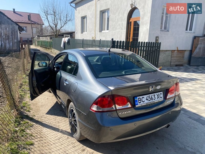 Седан Honda Civic 2009 в Львове