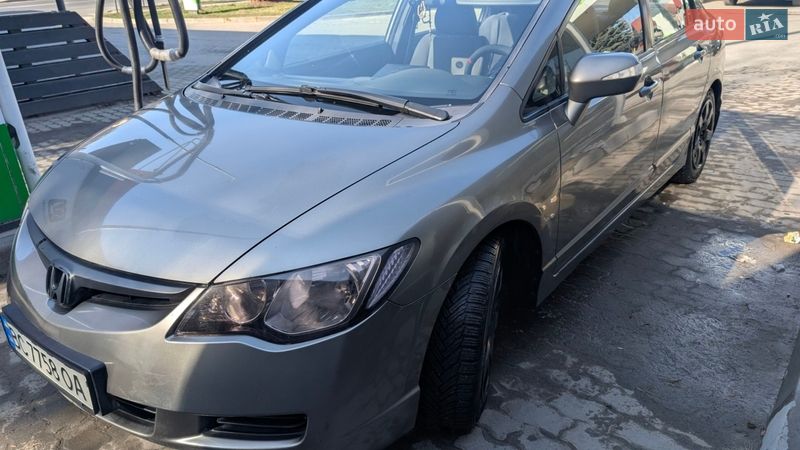 Седан Honda Civic 2006 в Львове