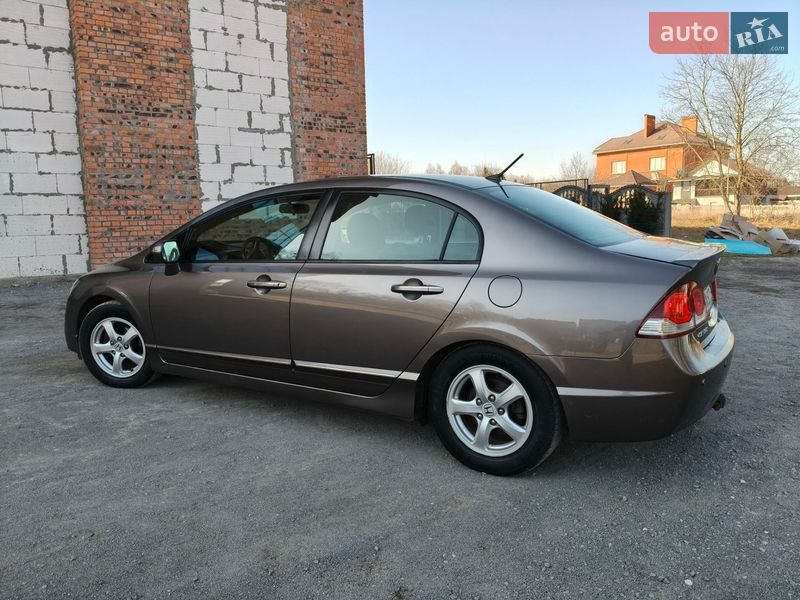Седан Honda Civic 2009 в Хмельницком