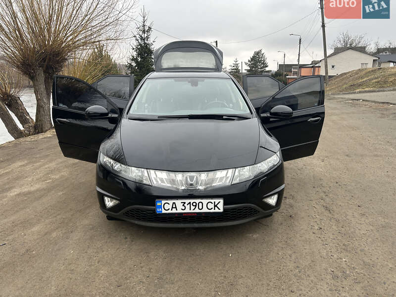 Хэтчбек Honda Civic 2008 в Умани