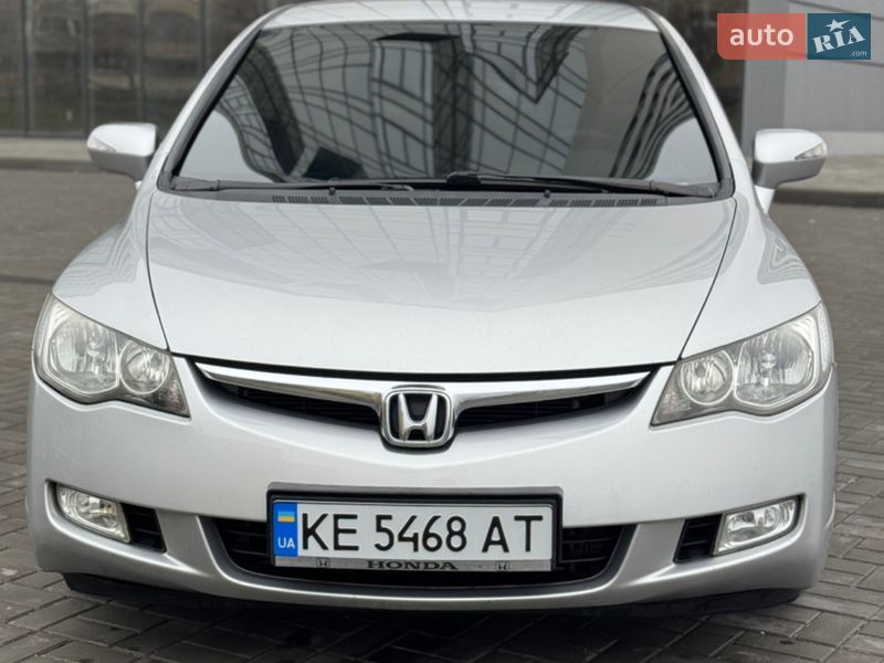 Седан Honda Civic 2008 в Днепре