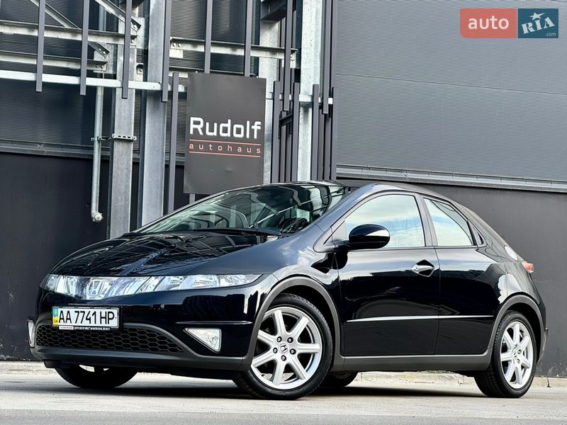 Хэтчбек Honda Civic 2008 в Киеве