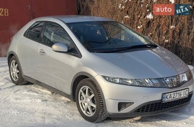 Хэтчбек Honda Civic 2006 в Киеве