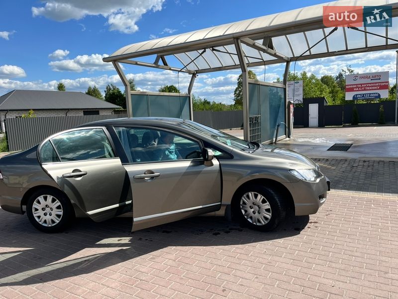 Седан Honda Civic 2007 в Рокитном