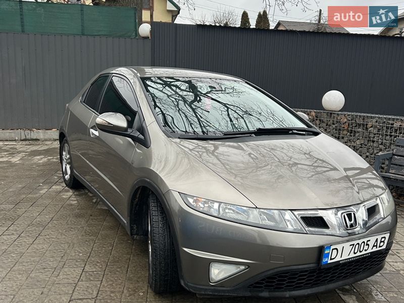 Хэтчбек Honda Civic 2007 в Ивано-Франковске