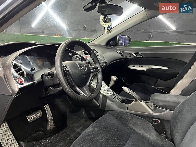 Хэтчбек Honda Civic 2007 в Киеве