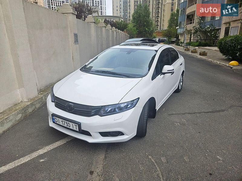 Honda Civic, photos from the listing