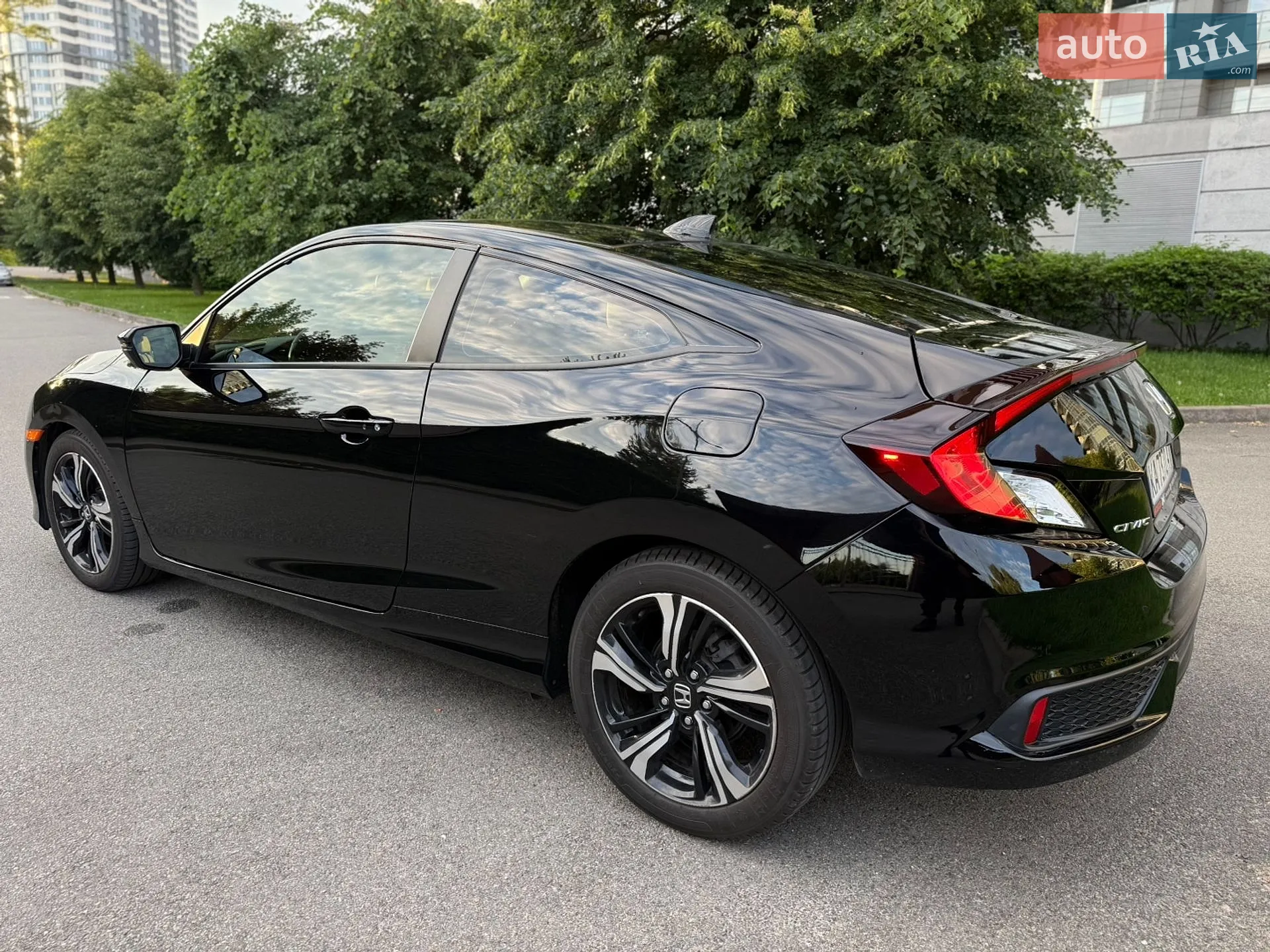 HONDA CIVIC 2016 VIN 2HGFC3B97GH356984 фото оголошення 8 з 37