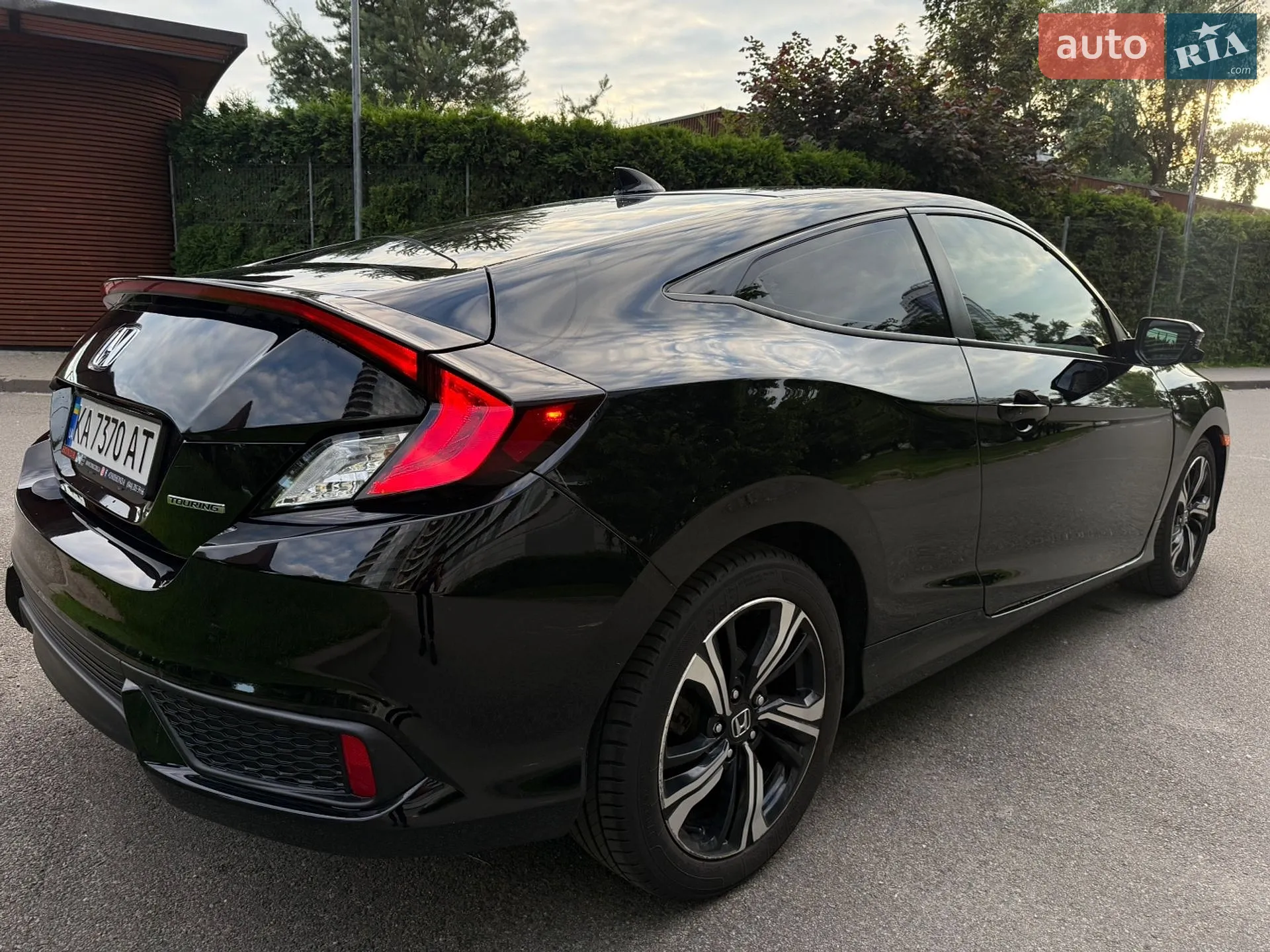 HONDA CIVIC 2016 VIN 2HGFC3B97GH356984 фото оголошення 11 з 37
