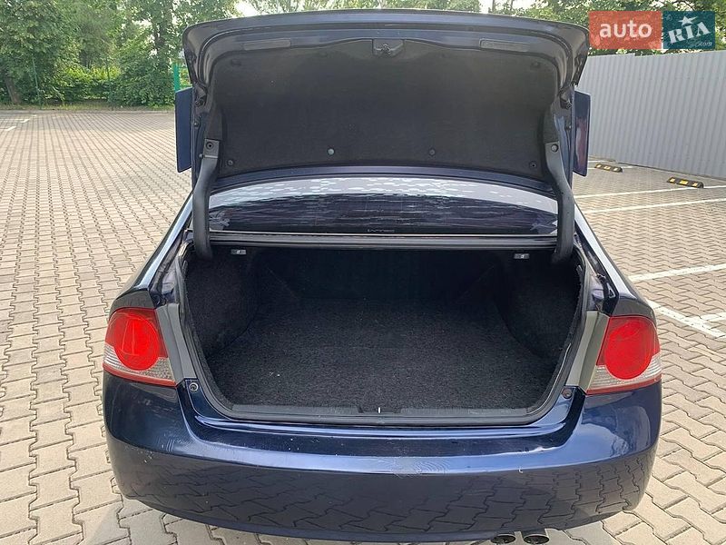 Седан Honda Civic 2007 в Киеве